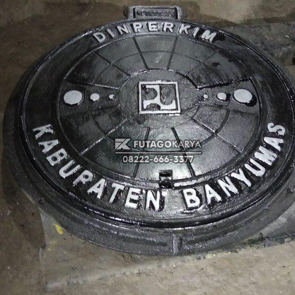 Manhole cover banyumas futago karya 600x600