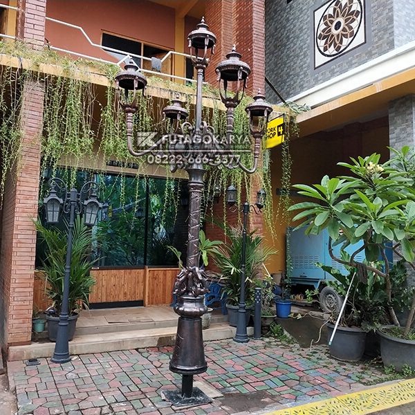 Tiang Lampu Jalan Kota Cabang Lima Ornamental Futago Karya