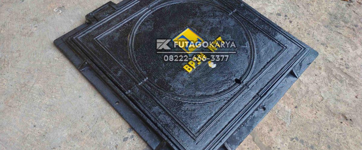 Fungsi Manhole Cover Tutup Lubang Jalan Futago Trotoar scaled 1200x500