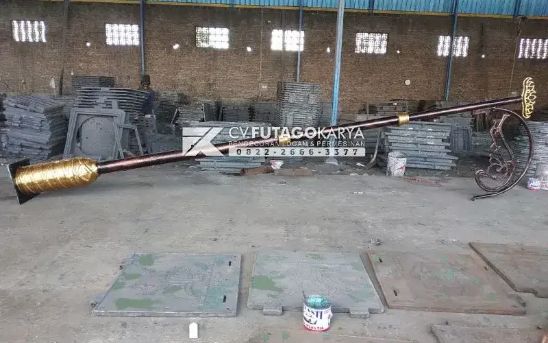 Tiang Penerangan Jalan Umum PJU