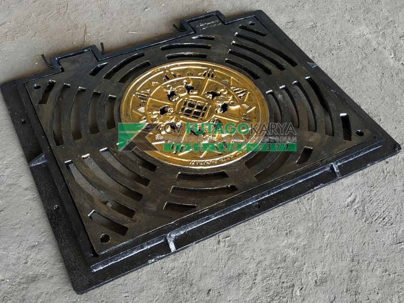 Grill Grating Besi Penutup Saluran Drainase Futago Karya