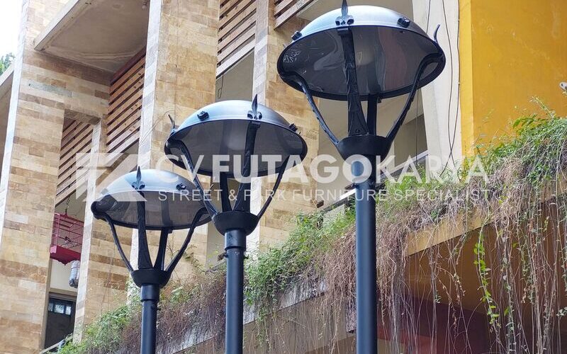 Tiang lampu hias jalan