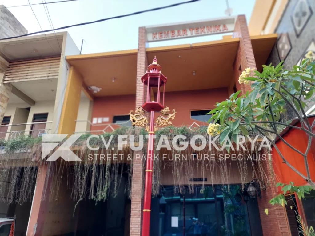 Kategori Tiang Lampu Jalan Sederhana
