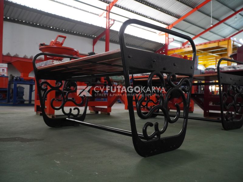 bangku minimalis besi