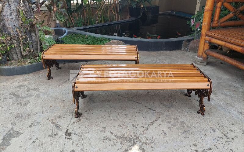 Kursi ruang tunggu besi