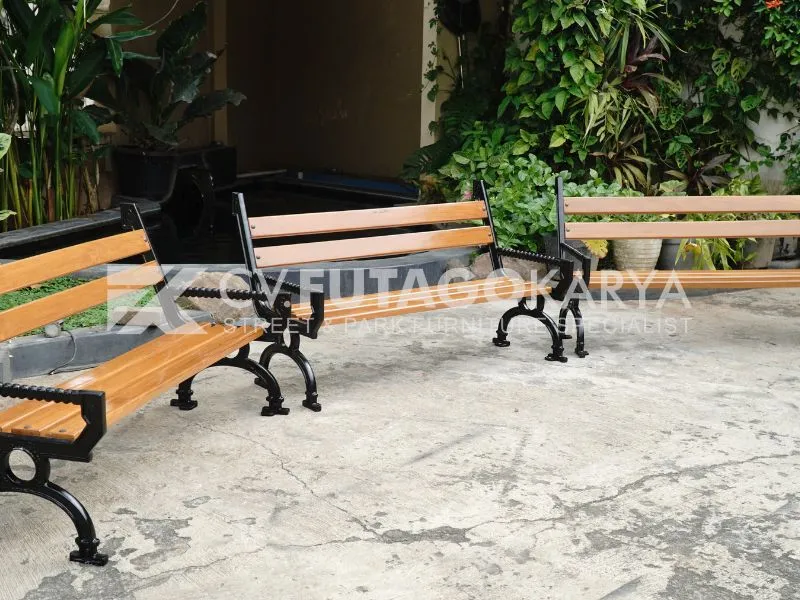 Menata Kursi Taman untuk Tampilan yang Menawan