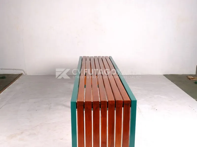 Kursi tunggu besi