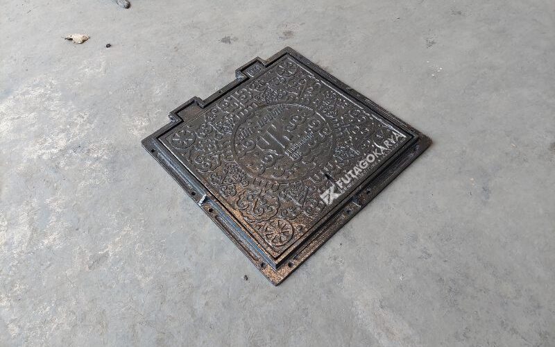 Manhole Jalan