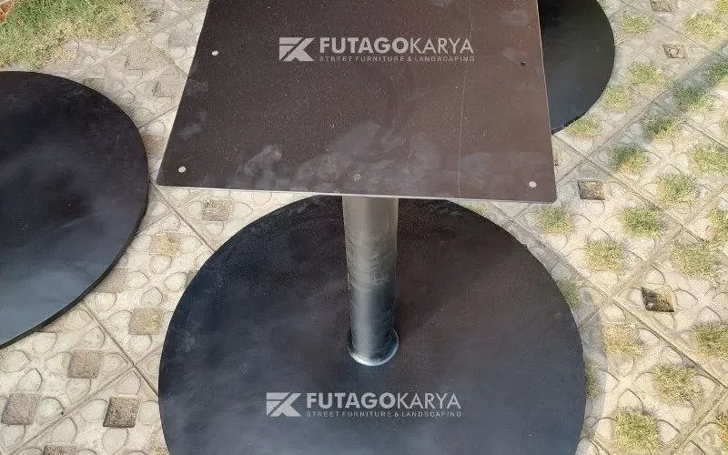 Kaki Meja Besi Cor
