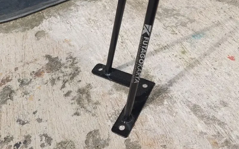 Kaki Meja Hairpin
