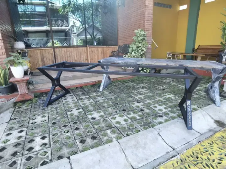 Kelebihan Meja Besi Hollow Unik