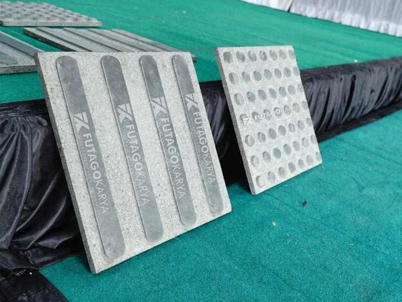 Pemasangan dan Perawatan Ubin Difabel Guiding Block