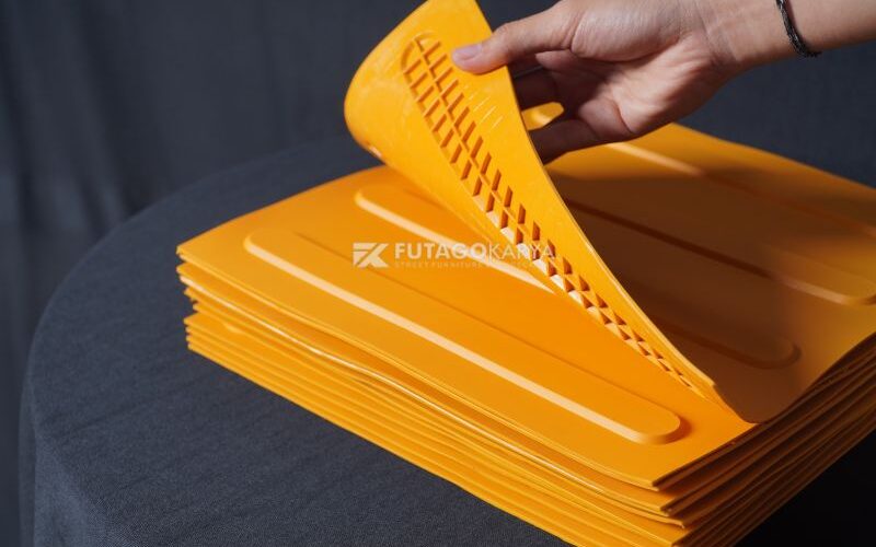 Guiding block rubber
