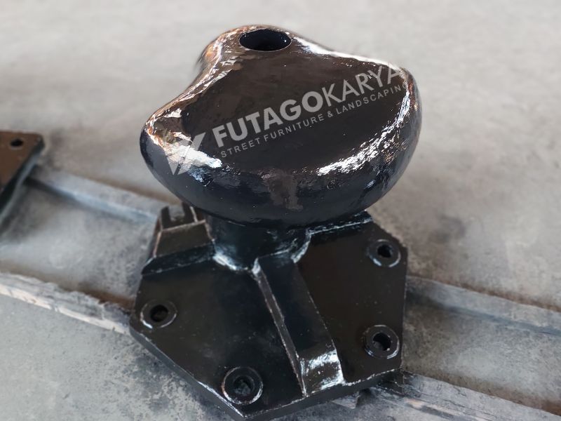 Marine mooring bollard