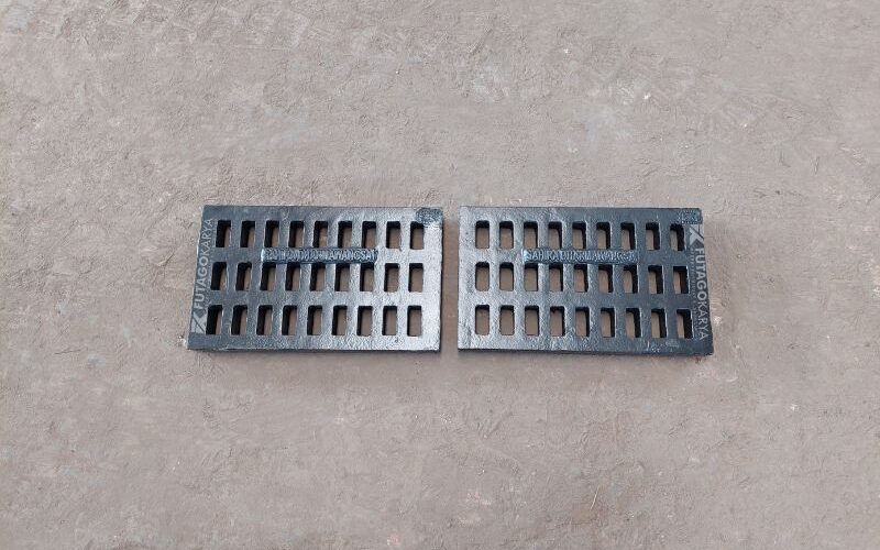 Grill selokan besi