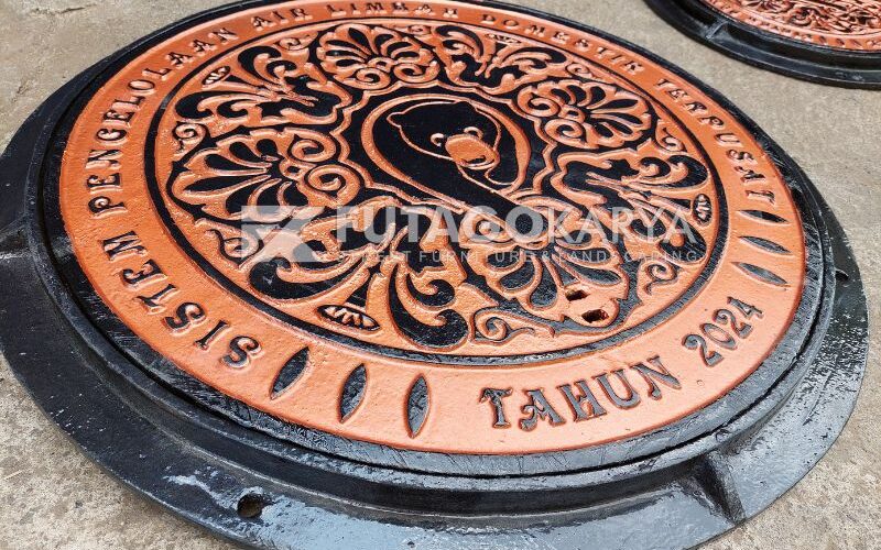 Manhole cover drainase