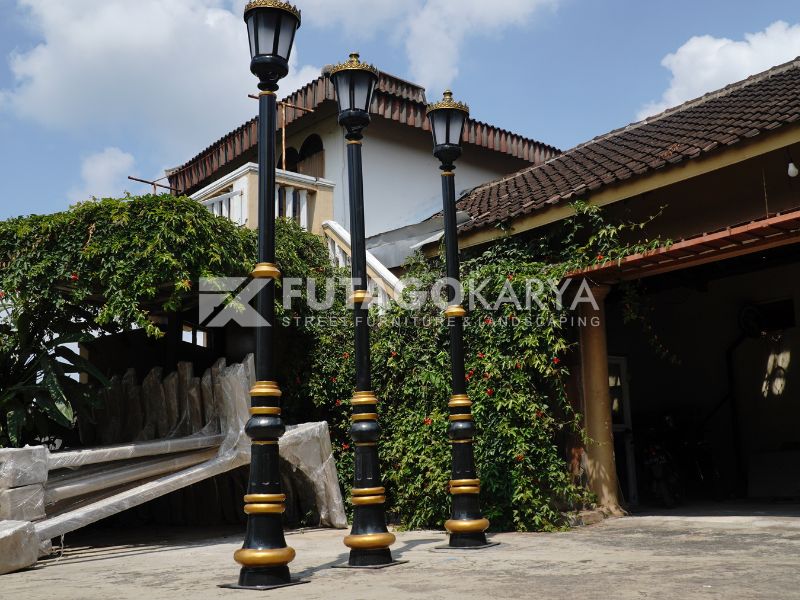 Lampu Taman Tiang Klasik Outdoor