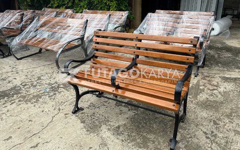 Model Kursi Taman Minimalis