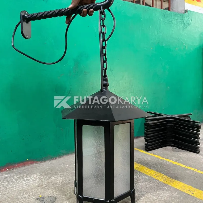 Lampu dinding taman minimalis