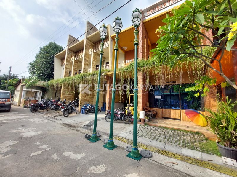 tiang lampu taman klasik