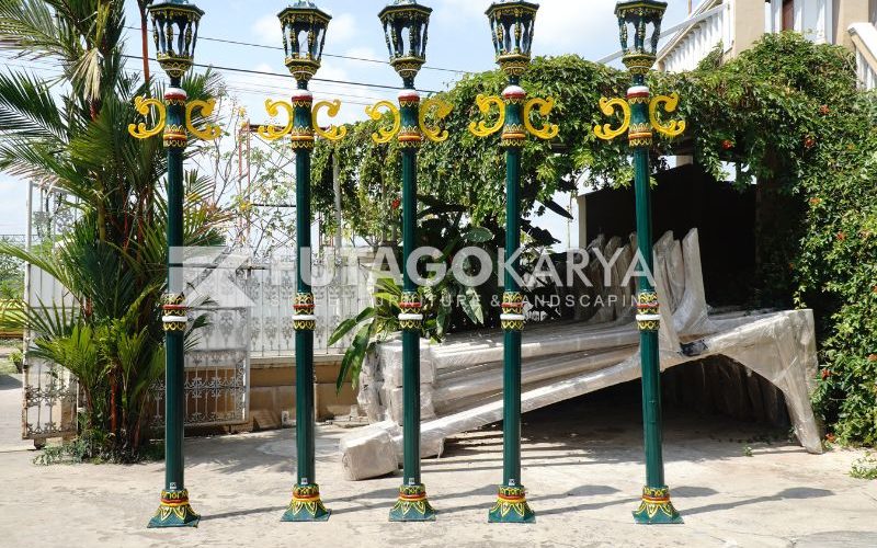 Tiang Lampu Jalan Klasik