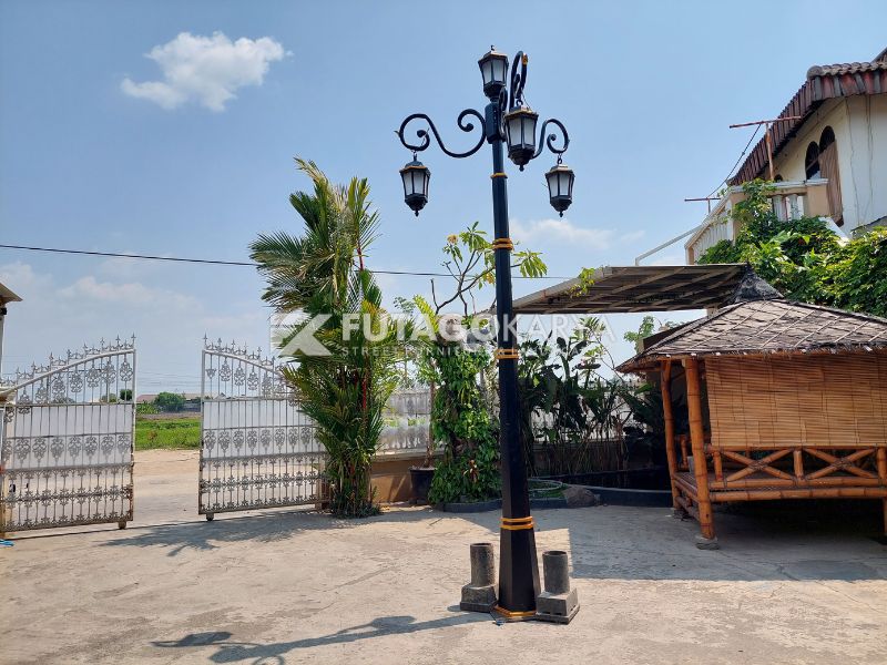 Tiang Lampu Jalan Klasik