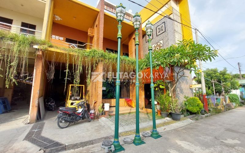 Tiang lampu jalan klasik