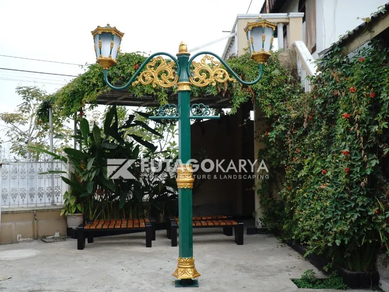 Tiang lampu jalan klasik