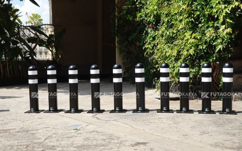Bollard Pembatas Jalan