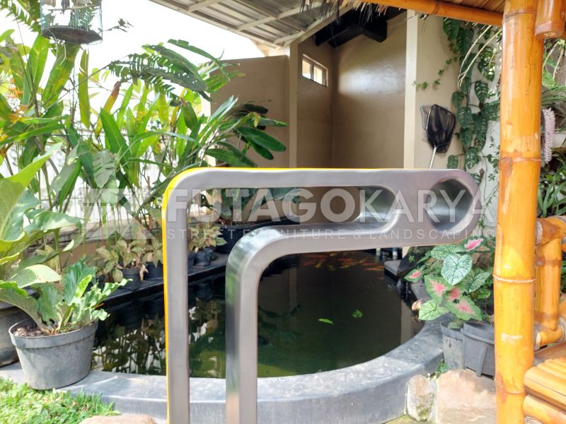 Bollard Trotoar Tiang Pembatas