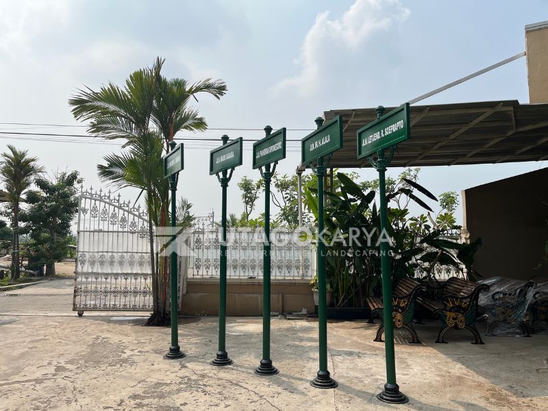 Tiang Nama Jalan