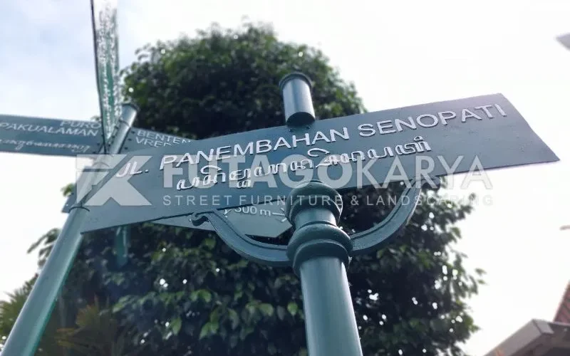 Tiang Papan Informasi Lokasi