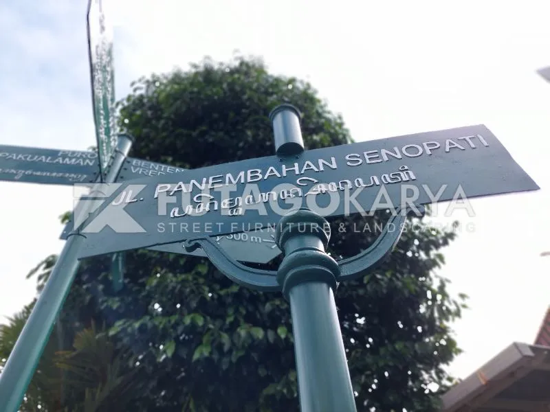 Tiang Papan Informasi Lokasi