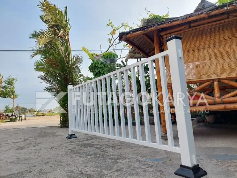 Pagar Besi Klasik Sederhana