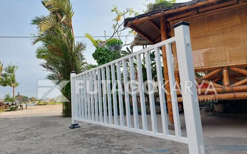 Pagar Besi Klasik Sederhana