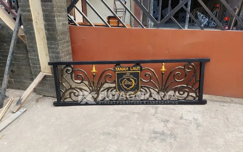 Pintu Pagar Besi Tempa