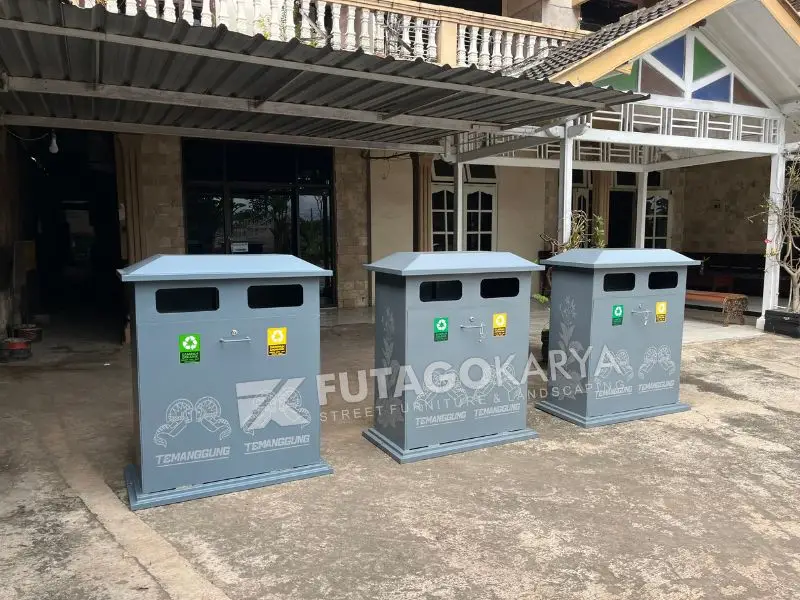 Tempat sampah besi untuk area publik