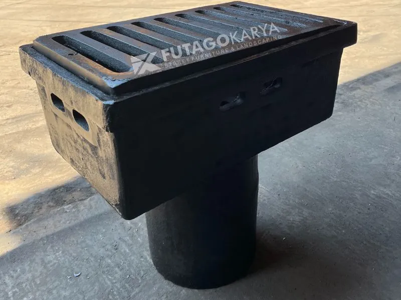 Deck drain plaza