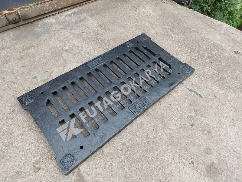 Grill Drainase Area Parkir