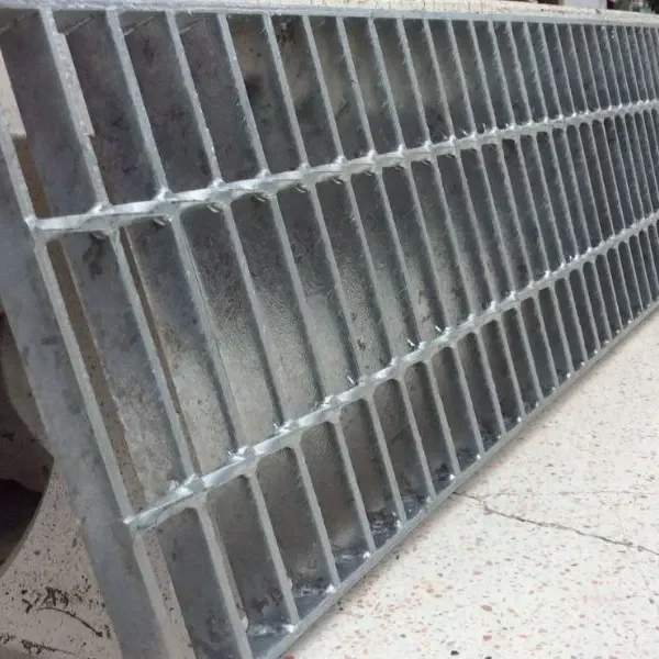Grating Besi Cor 3 600x600 1