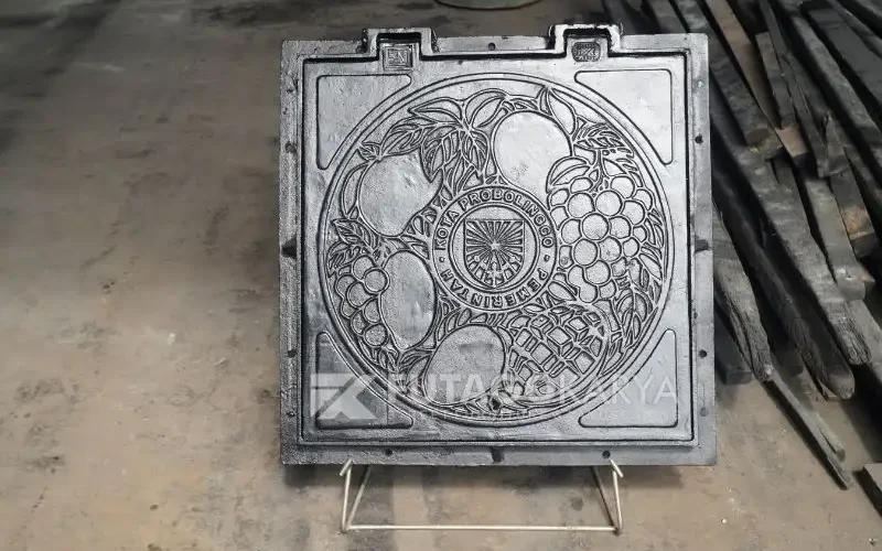 Manhole Adalah