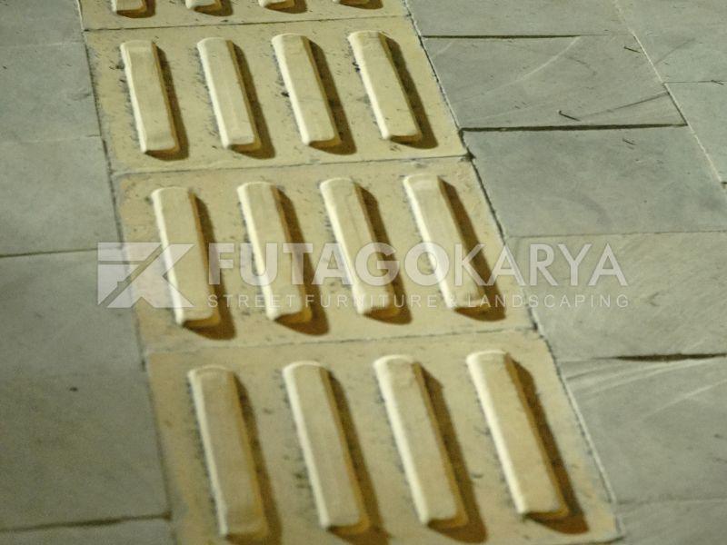 Proyek Bollard Lampu Stasiun Klaten (6)