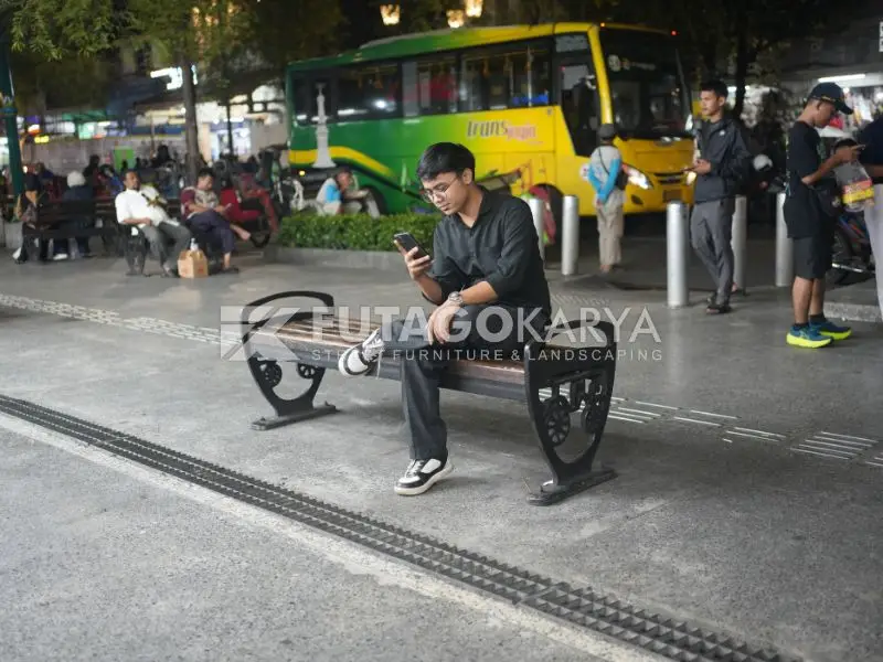 Proyek Malioboro Kursi Malio Andong Tanpa Sandaran