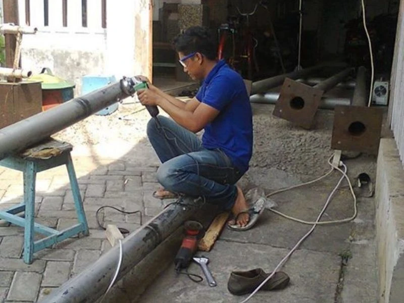 Jenis material tiang lampu jalan