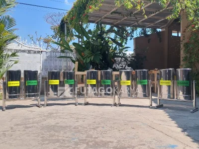Besi Tong Sampah