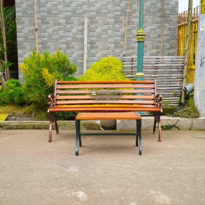 Ciptakan Keserasian Taman dengan Perabot Kursi Taman 2021