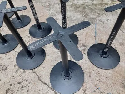 Kaki Meja Bundar (1)