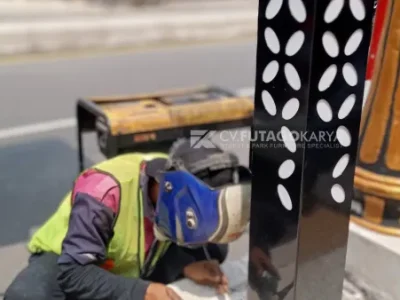 Keindahan Bollard Lampu