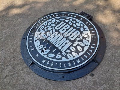 Manhole besi
