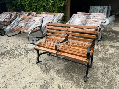 Model Kursi Taman Minimalis